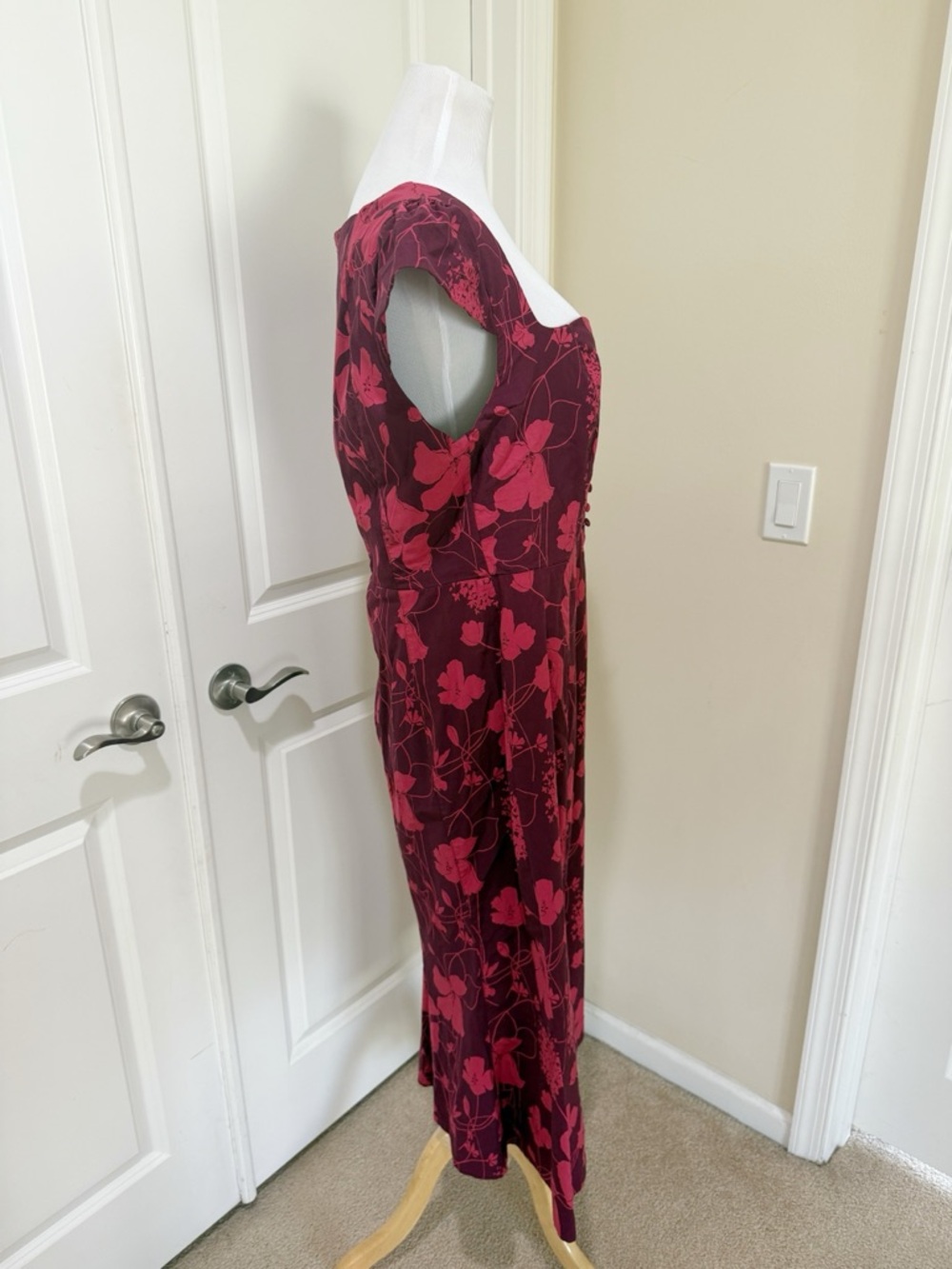 Anthropologie Red Floral Midi Dress - Picture 6 of 12
